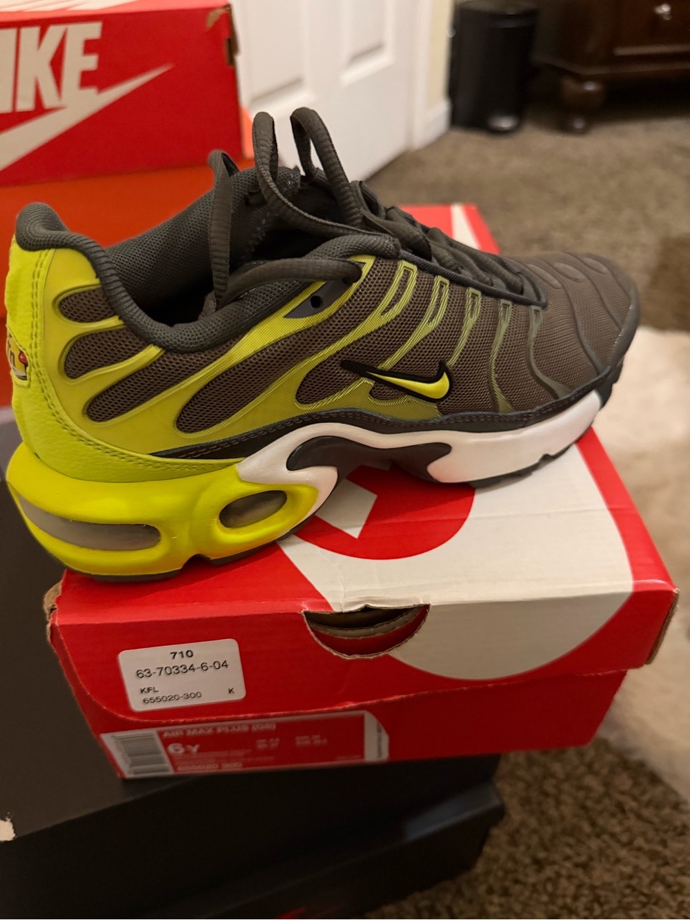 Nike Kids' Air Max Plus Olive/Volt